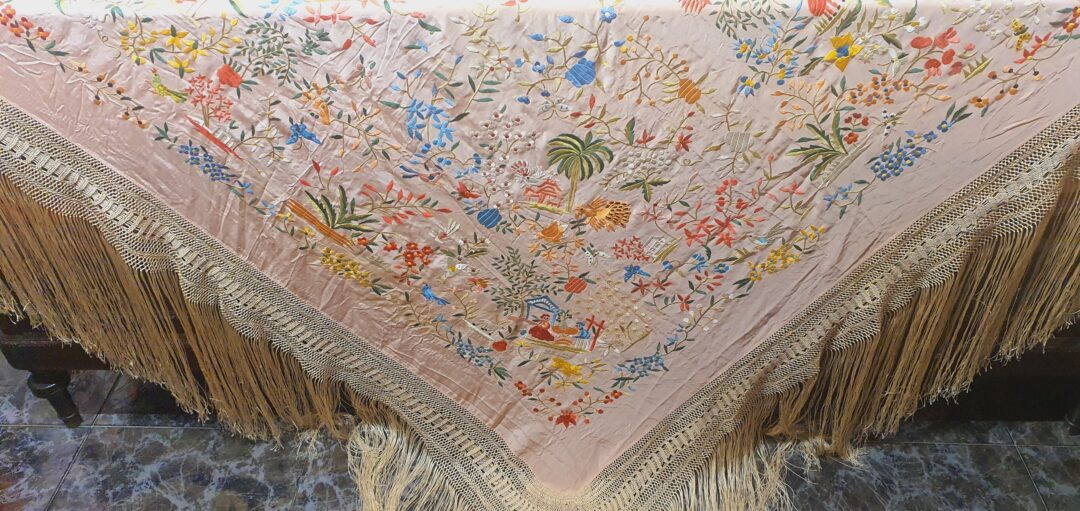 Mantón antiguo chinesco Mantón antiguo chinesco