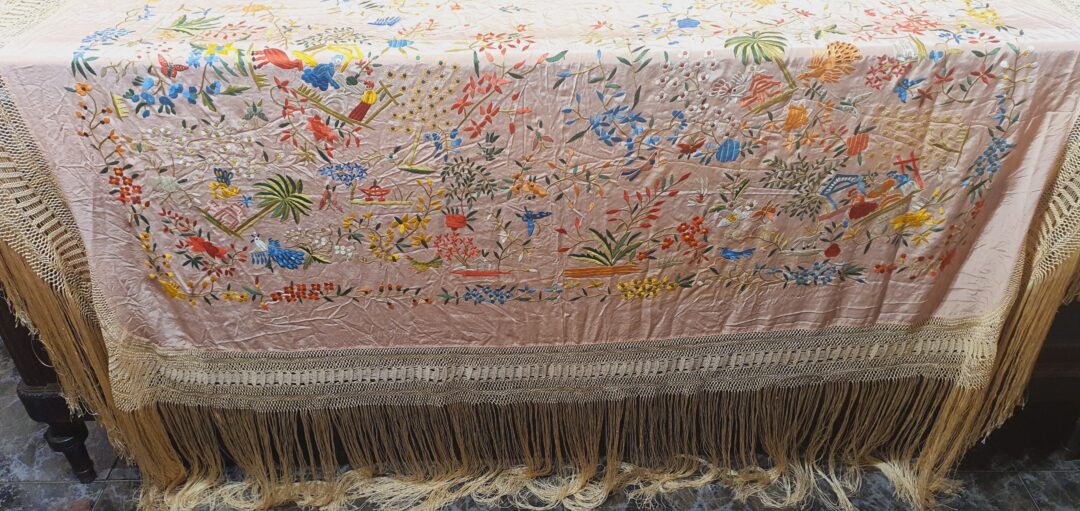 Mantón antiguo chinesco Mantón antiguo chinesco