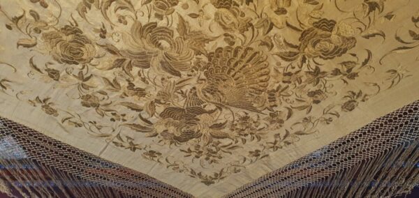 Mantón antiguo isabelino Mantón antiguo isabelino