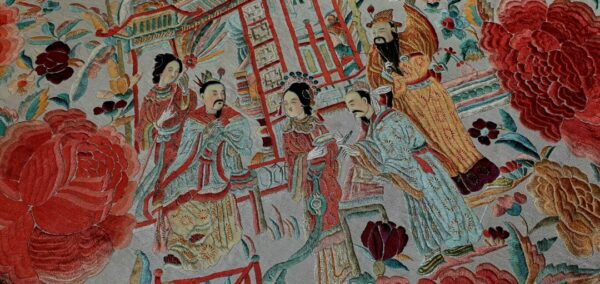 Mantón antiguo isabelino con caritas Mantón antiguo isabelino con caritas