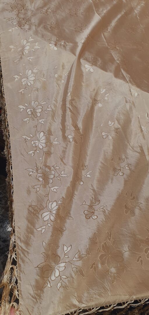 Mant&oacute;n de seda tipo Gro