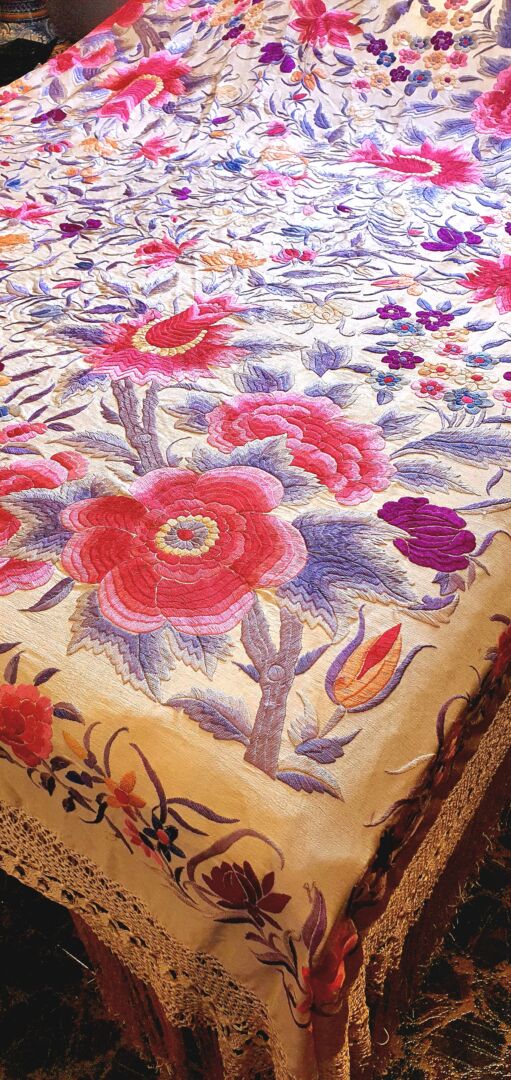 Mant&oacute;n antiguo de tulip&aacute;n
